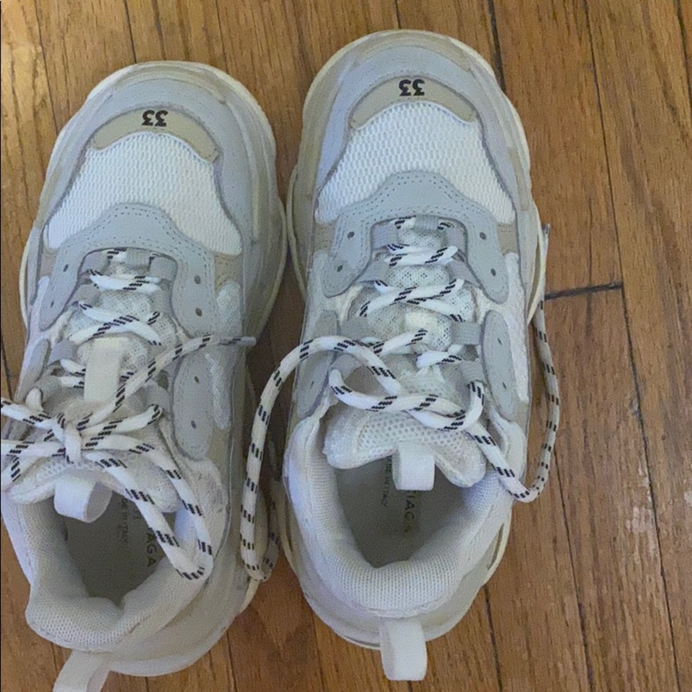 Balenciaga size 33